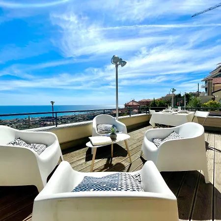 La Finestra Sul Mare Con Wi-fi, A/c & Free Parking Апартаменты