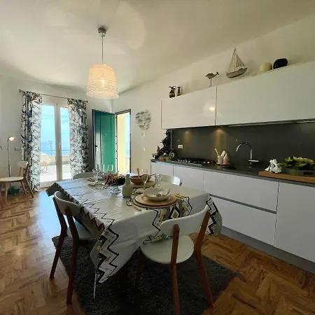 La Finestra Sul Mare Con Wi-fi, A/c & Free Parking Apartment Pietra Ligure