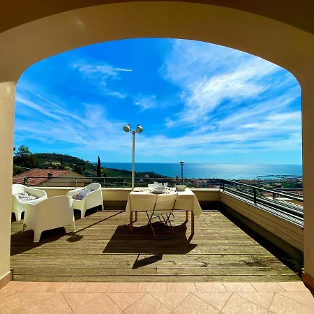 La Finestra Sul Mare Con Wi-fi, A/c & Free Parking Διαμέρισμα Pietra Ligure