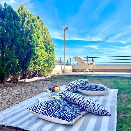 La Finestra Sul Mare Con Wi-fi, A/c & Free Parking Пьетра-Лигуре
