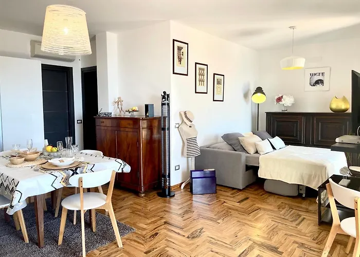 La Finestra Sul Mare Con Wi-fi, A/c & Free Parking 피에트라리구레