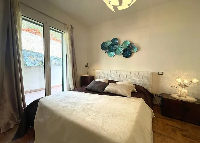 Apartamento La Finestra Sul Mare Con Wi-fi, A/c & Free Parking