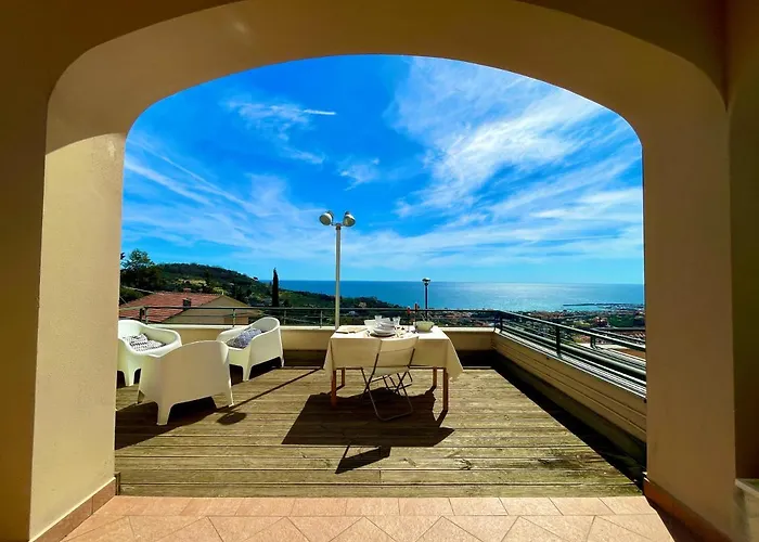 La Finestra Sul Mare Con Wi-fi, A/c & Free Parking Apartamento Pietra Ligure